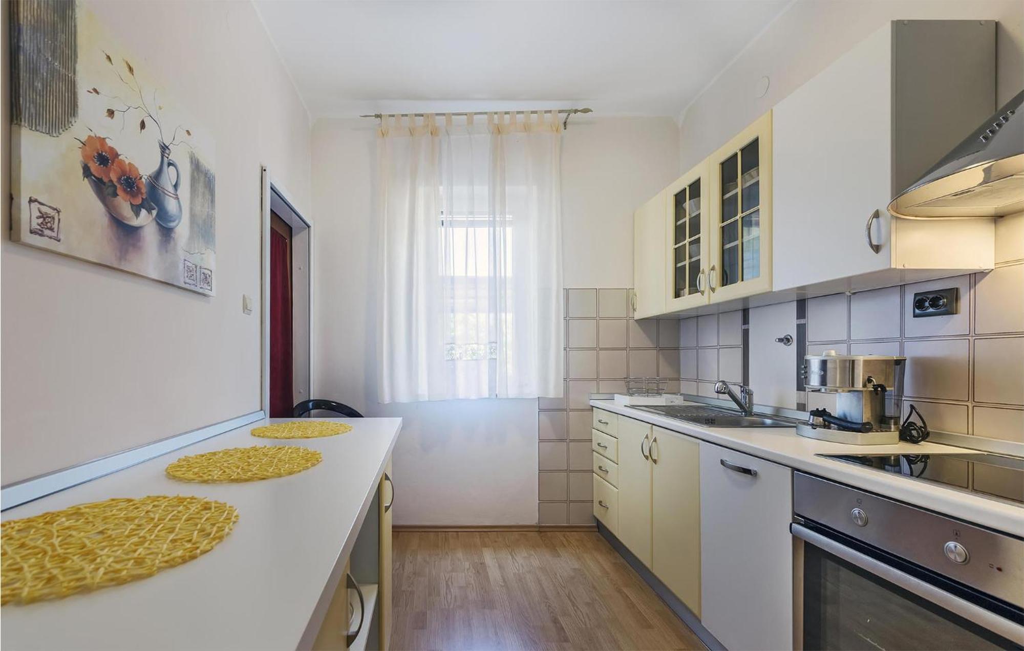 2 Bedroom Beautiful Apartment In Valtura المظهر الخارجي الصورة
