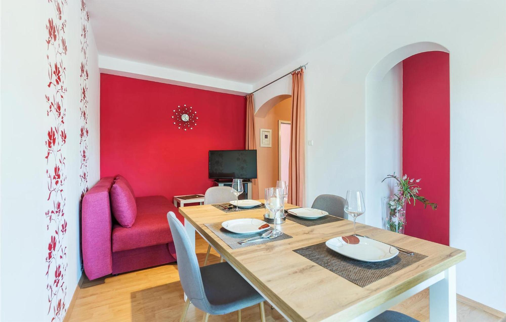 2 Bedroom Beautiful Apartment In Valtura المظهر الخارجي الصورة